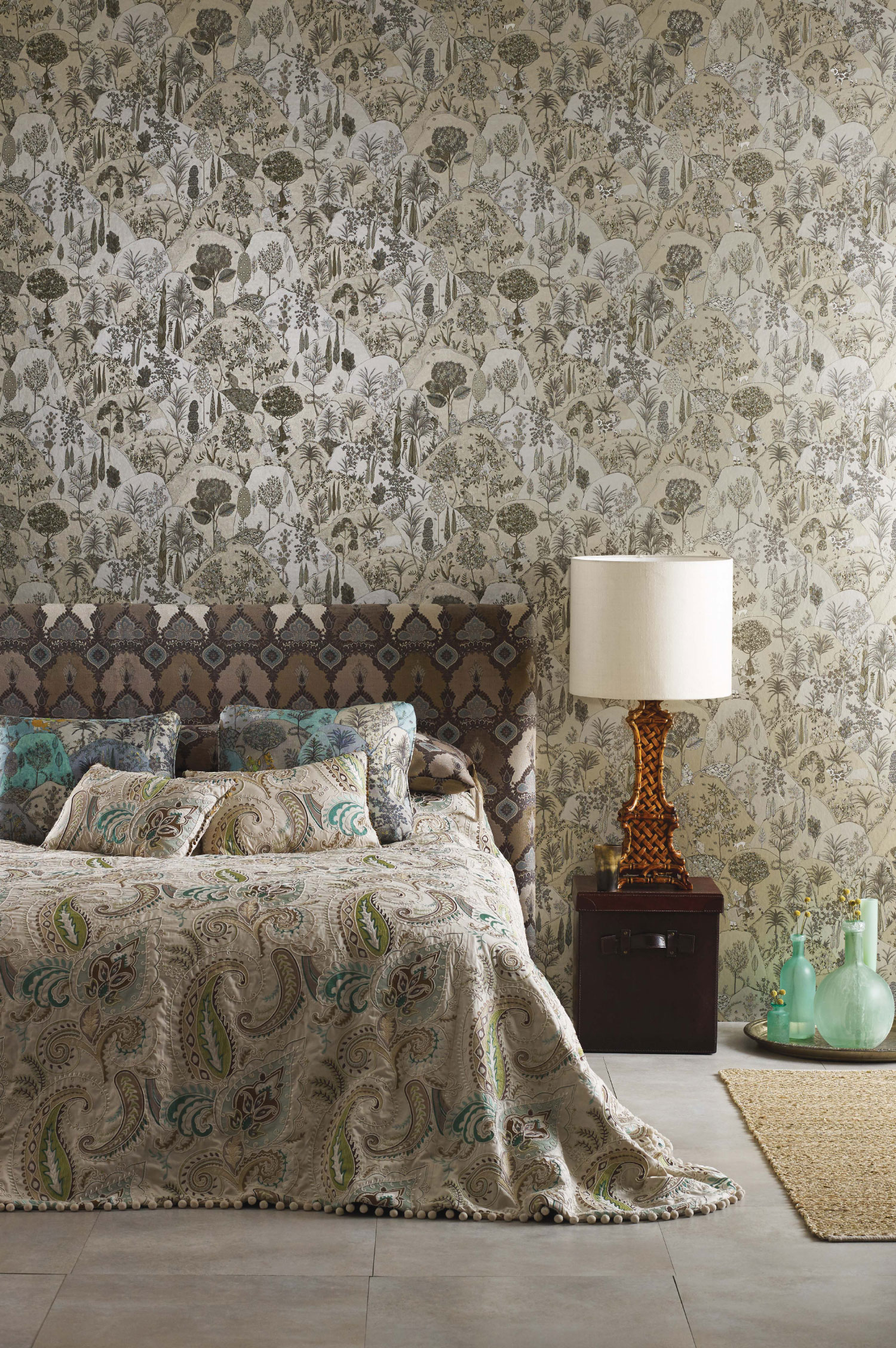 Arini Wallpaper by Matthew Williamson in Antique GoldScarlettJade  Jane  Clayton